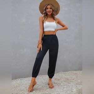 Elastic Waist Slant Pocket Carrot Pants